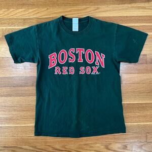 Boston Red Sox T-Shirt Vintage 2004 Mens Medium Green Shamrock Back MLB Tee Y2K